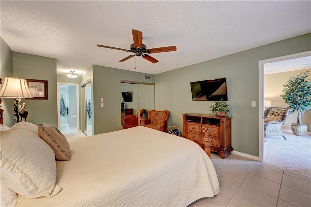 CORAL GATE XI CONDO - Residential