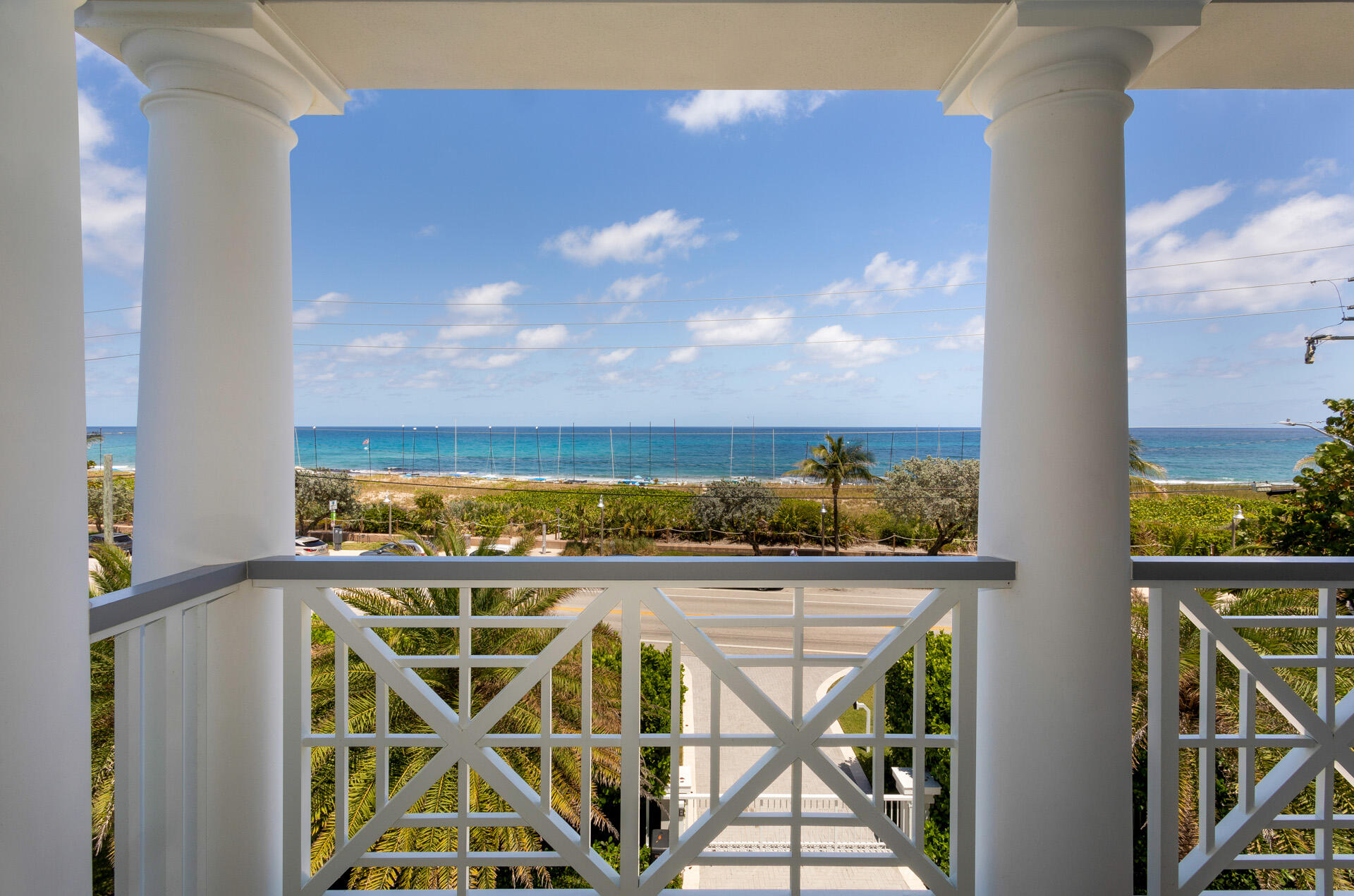 SEASPRAY ESTS DELRAY BCH - Residential