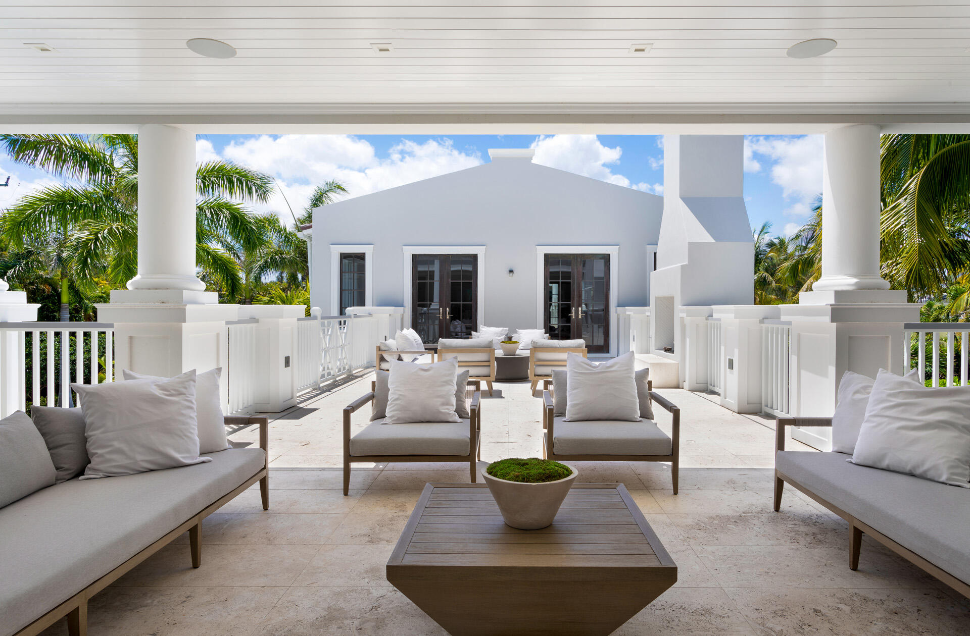 SEASPRAY ESTS DELRAY BCH - Residential