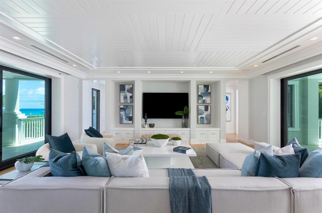 SEASPRAY ESTS DELRAY BCH - Residential