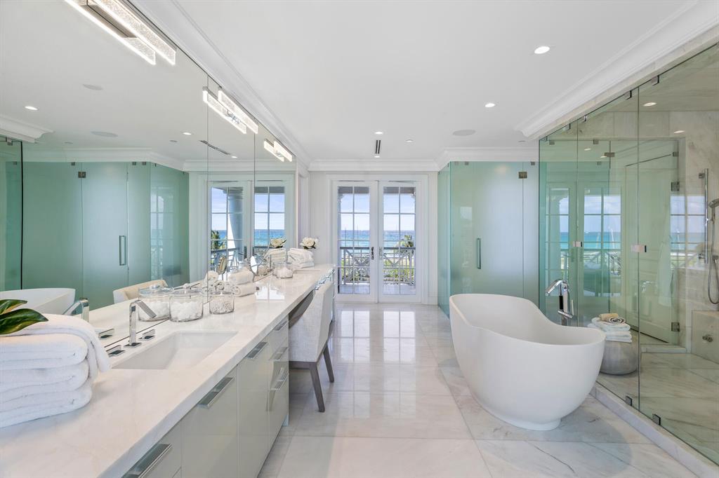 SEASPRAY ESTS DELRAY BCH - Residential