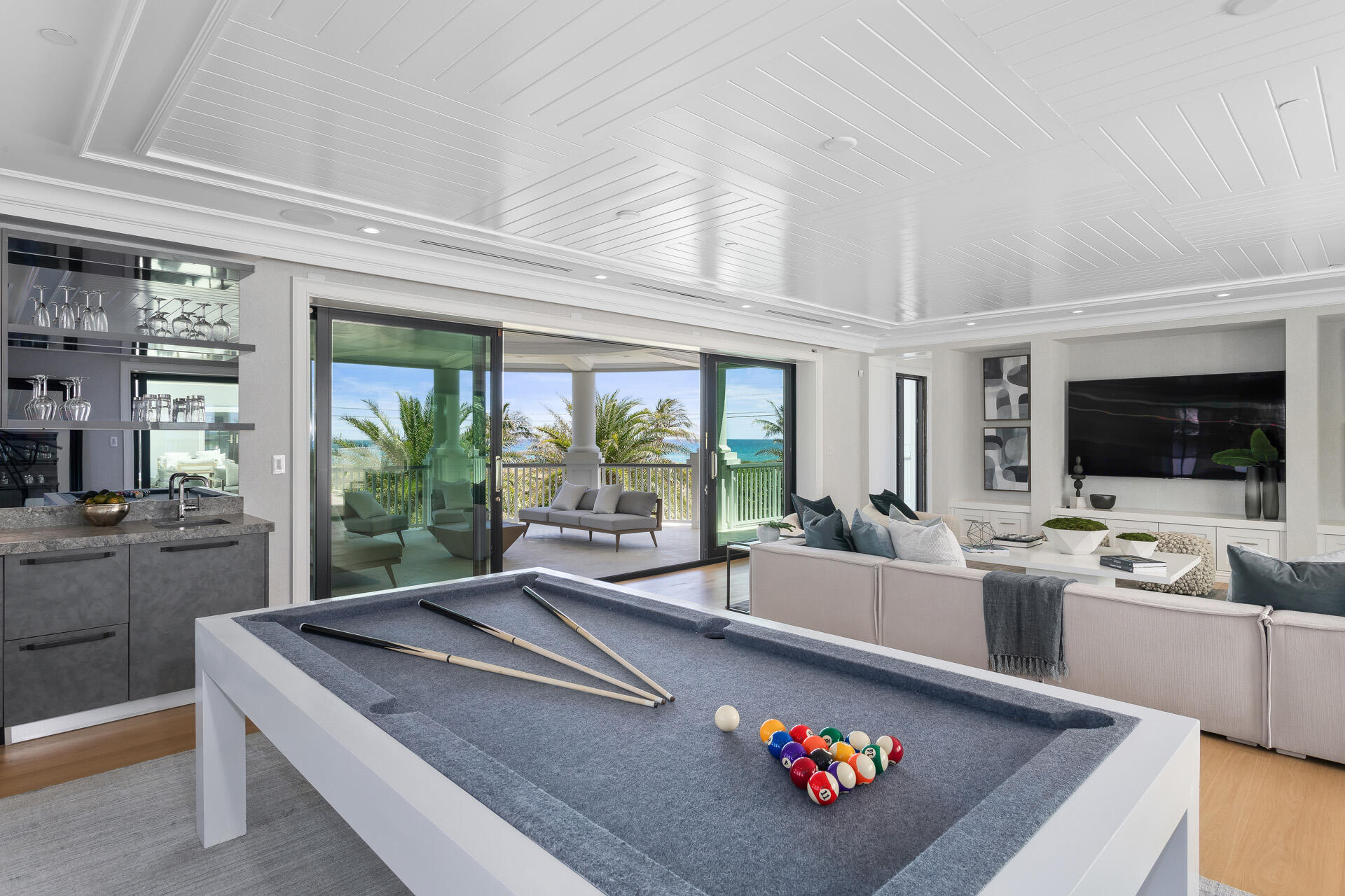 SEASPRAY ESTS DELRAY BCH - Residential