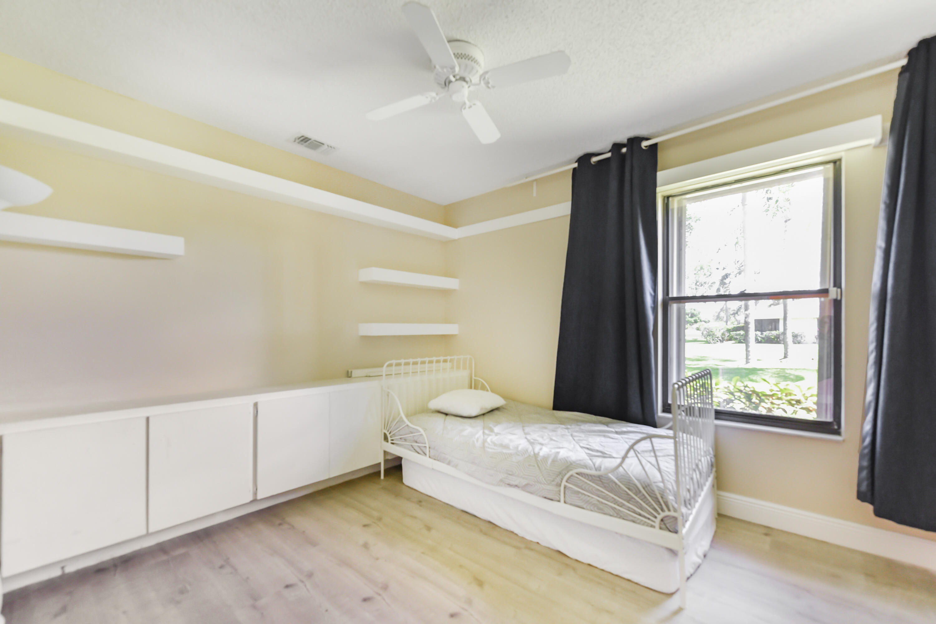 EASTPOINTE SUB 9 - Residential