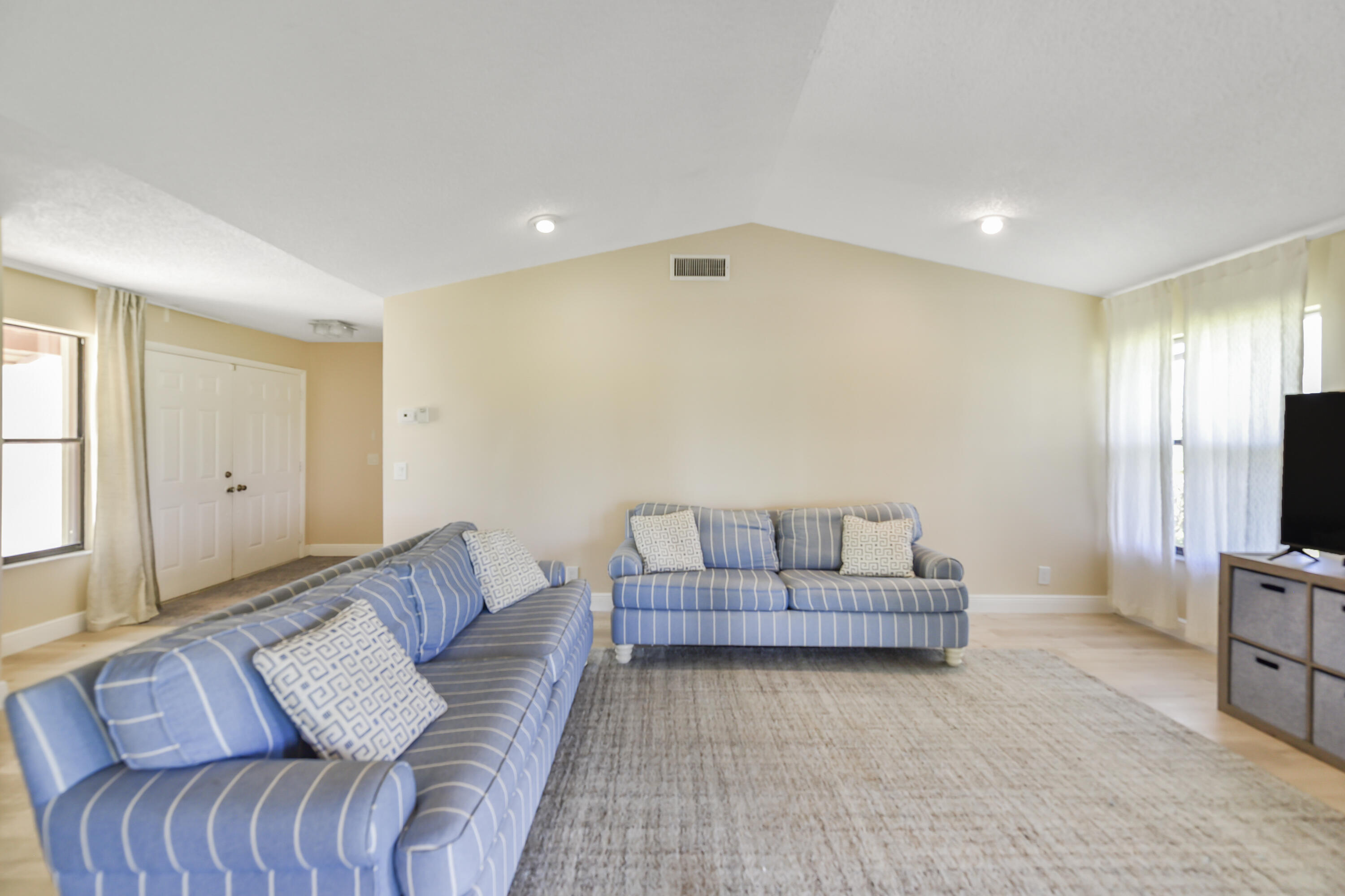EASTPOINTE SUB 9 - Residential