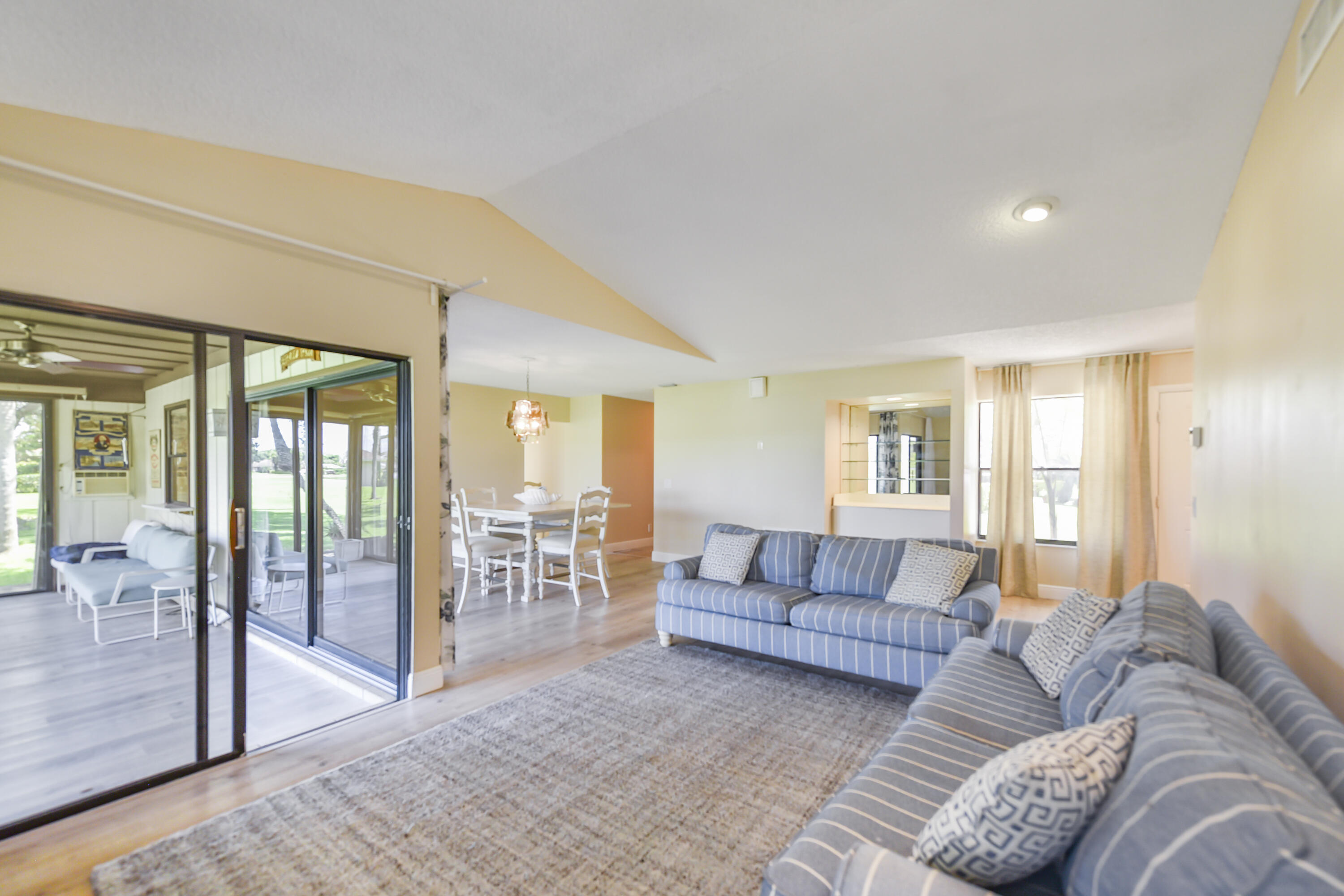 EASTPOINTE SUB 9 - Residential