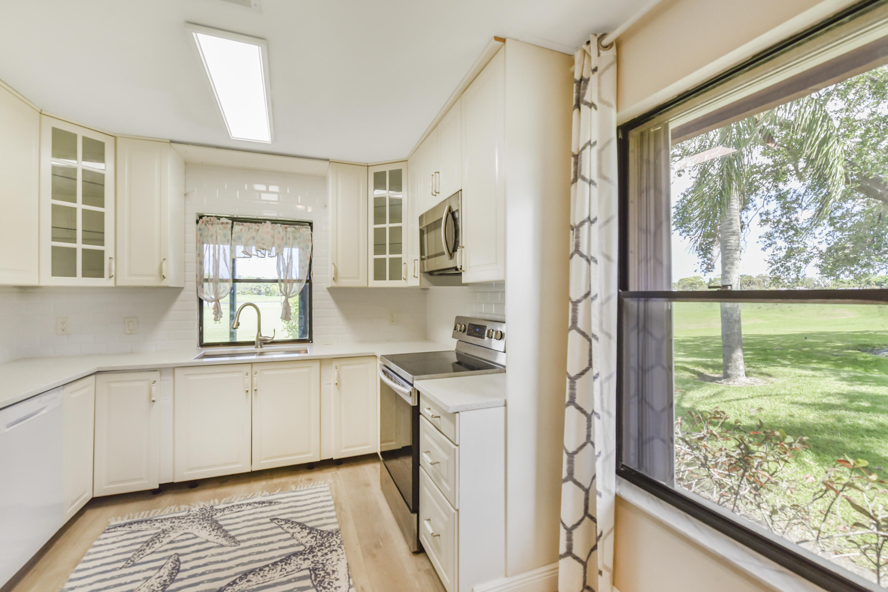 EASTPOINTE SUB 9 - Residential