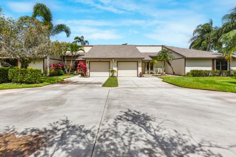 Photo of 13355 Touchstone Place, Palm Beach Gardens, FL 33418 (MLS # B26023565)
