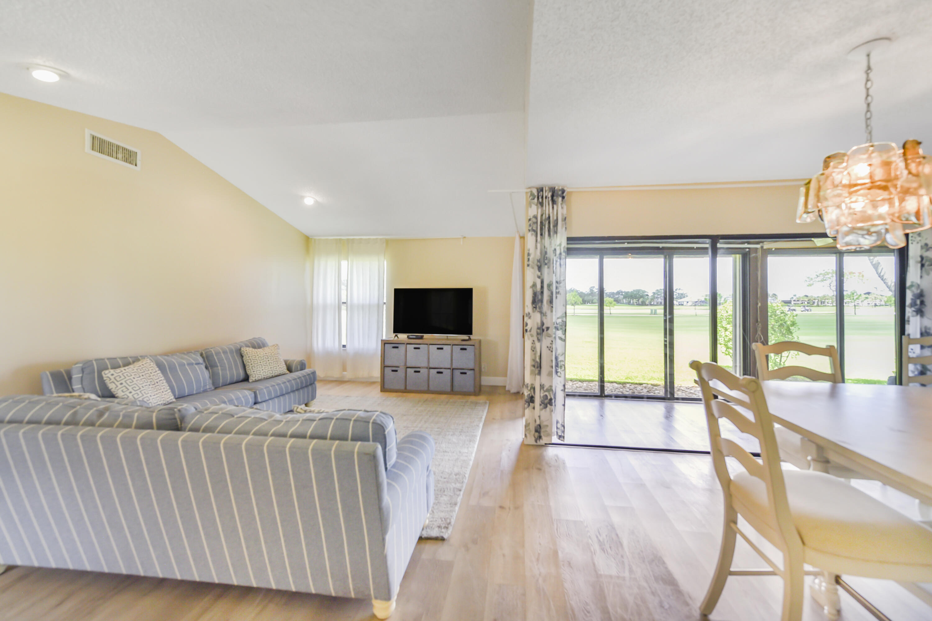 EASTPOINTE SUB 9 - Residential