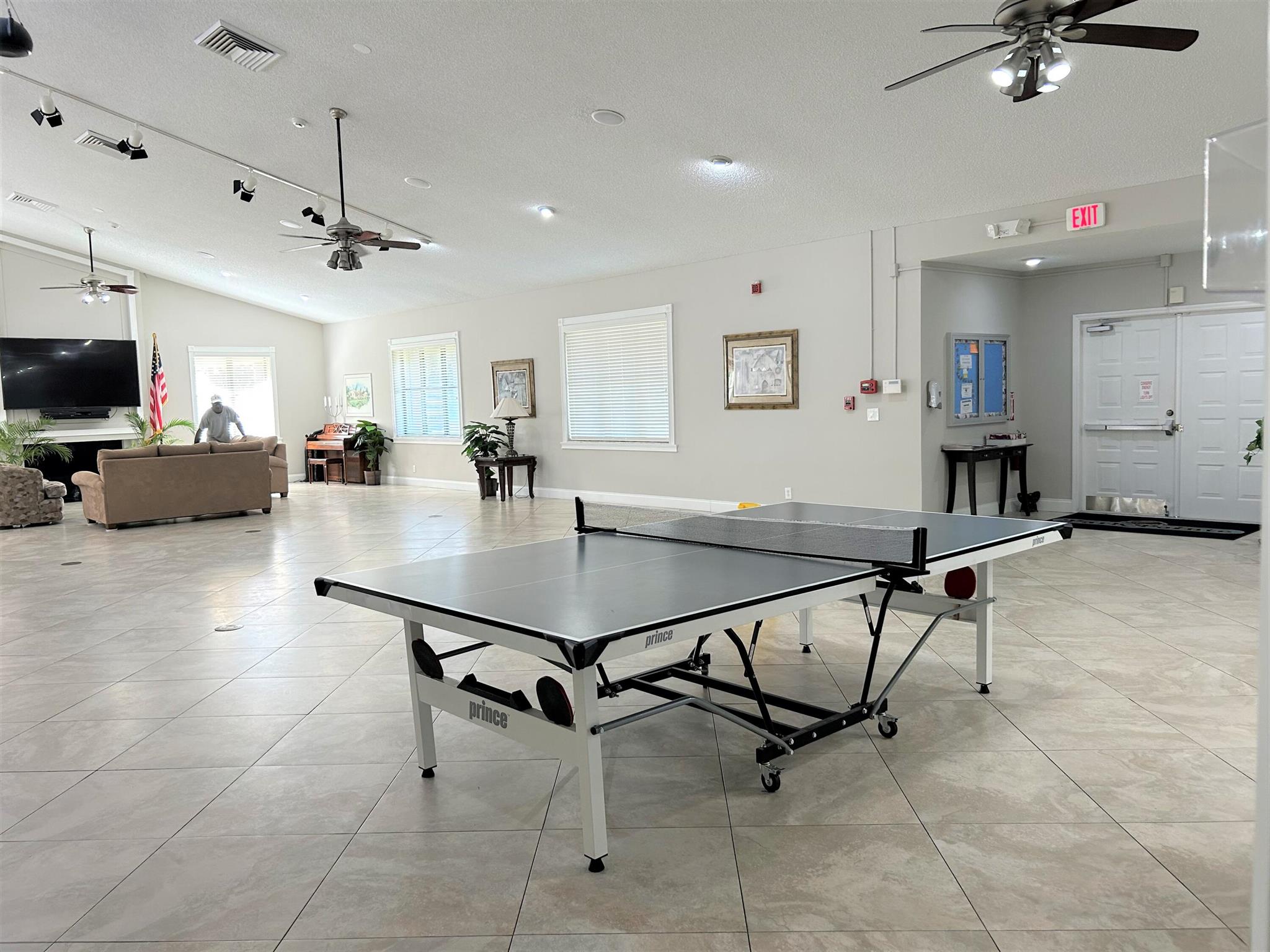 LUCERNE PARK CONDOS 1, 1A, 2 THRU 15 AND 23 THRU 2 - Residential Lease