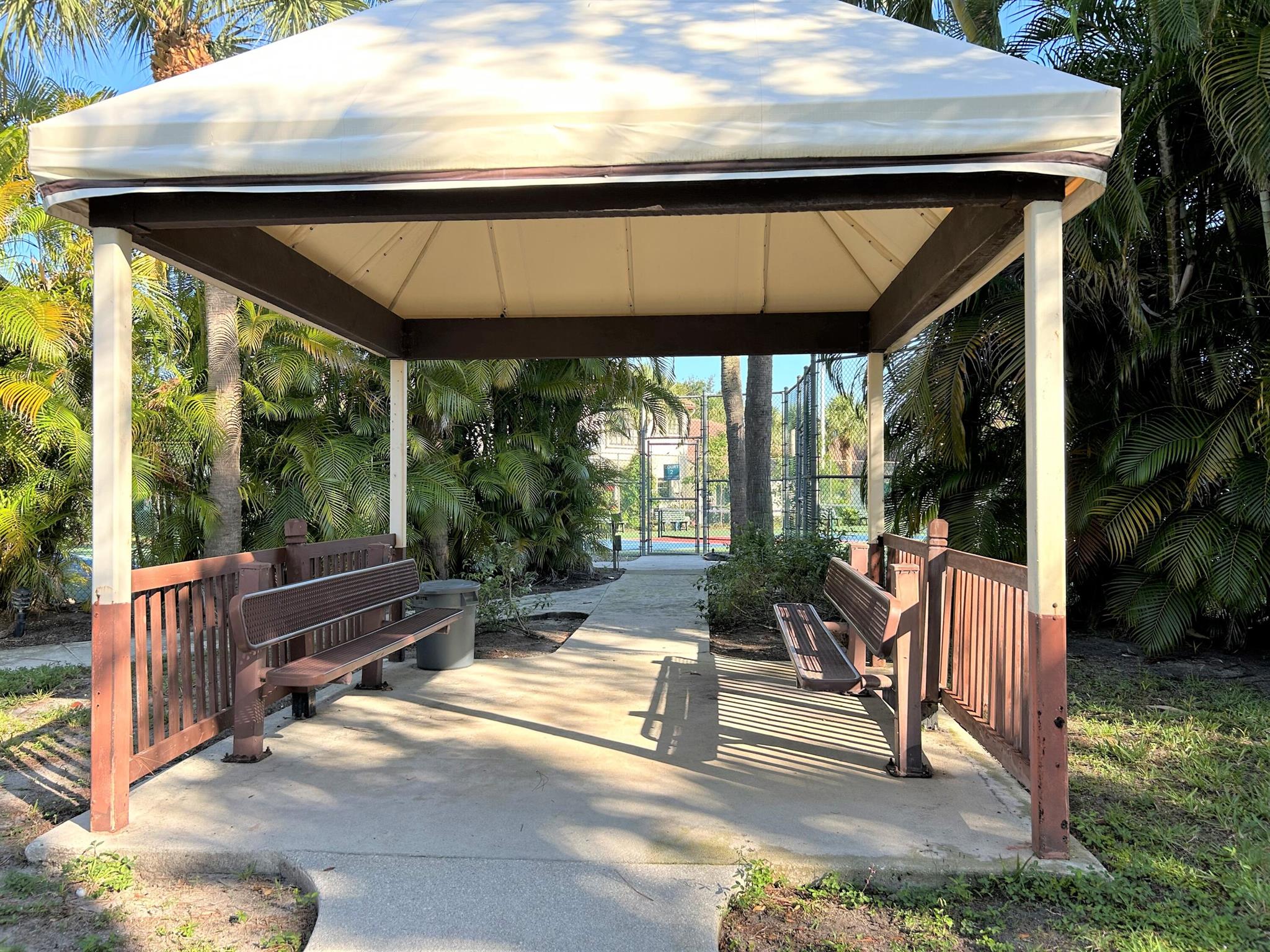 LUCERNE PARK CONDOS 1, 1A, 2 THRU 15 AND 23 THRU 2 - Residential Lease