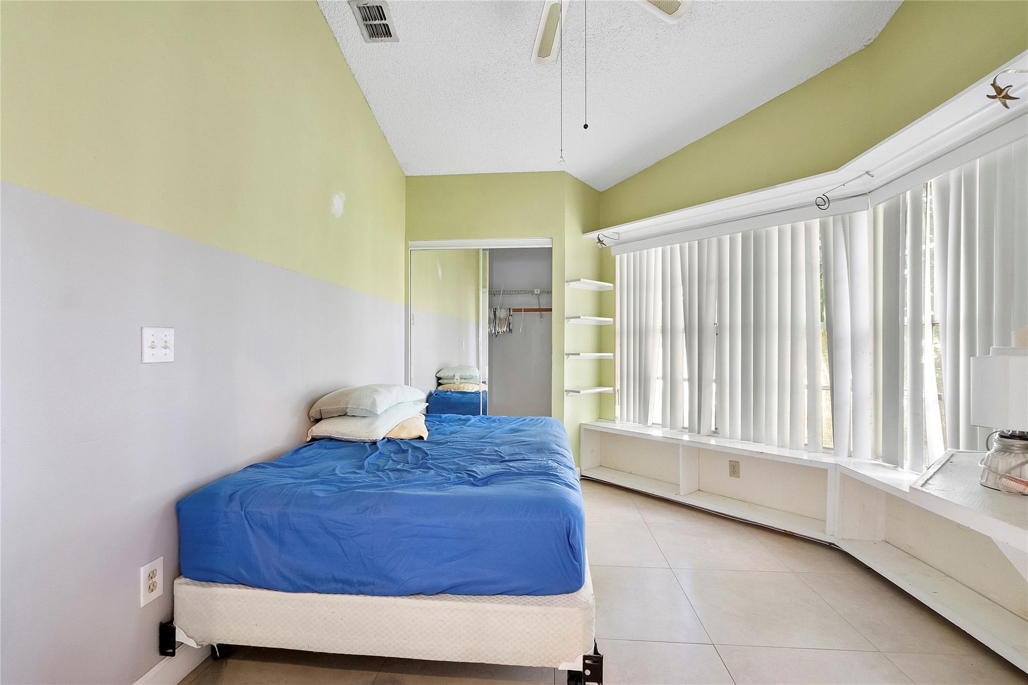 TRENDS AT BOCA RATON UNIT - Residential