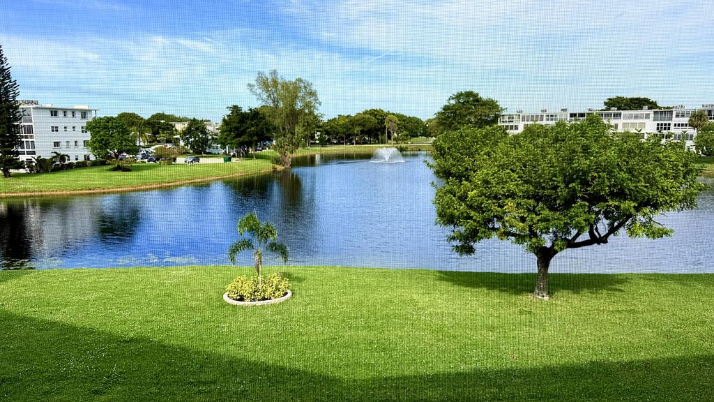 Photo of 3030 Farnham O, Deerfield Beach, FL 33442 (MLS # R11147887)