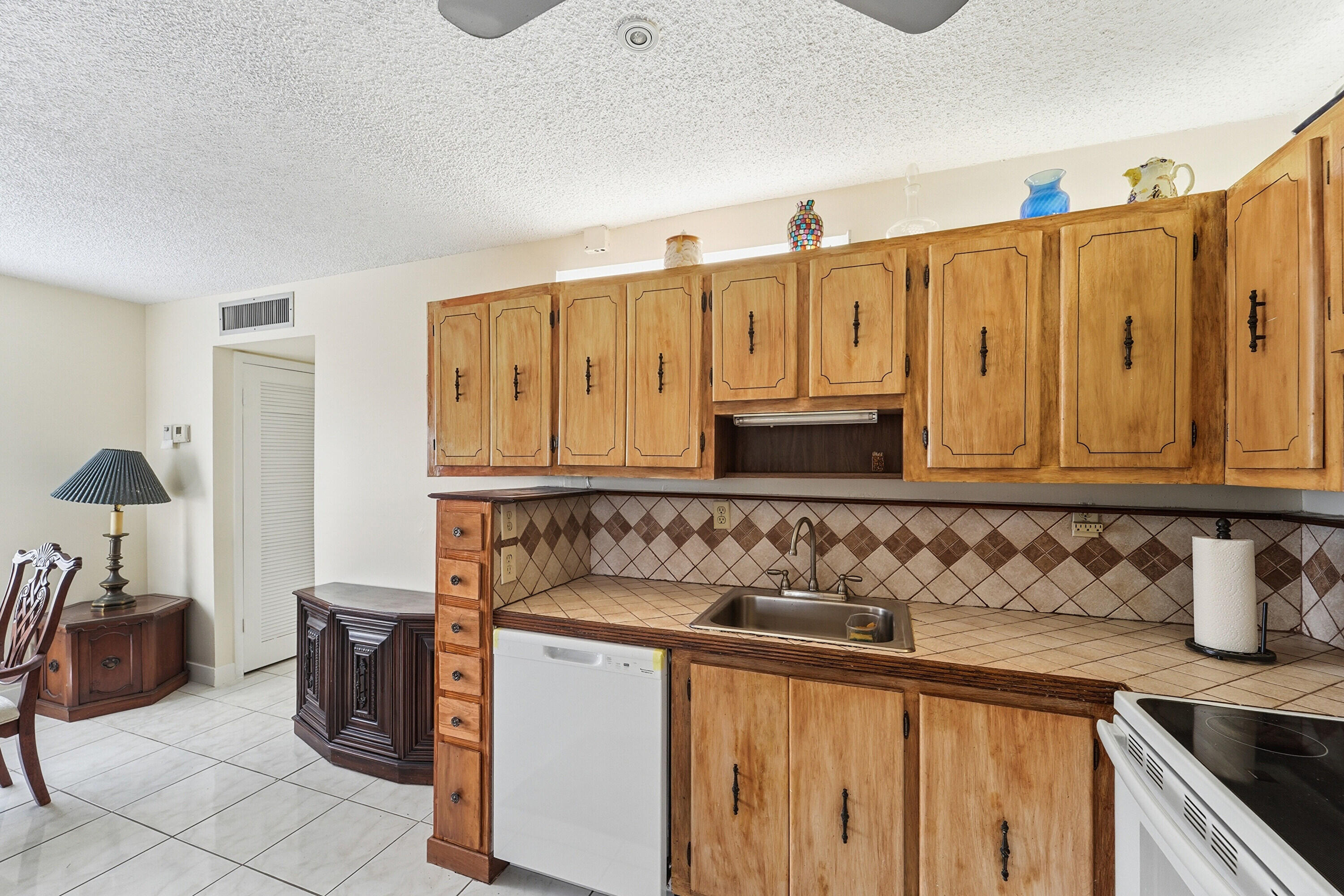 KINGS POINT NORMANDY CONDOS - Residential Lease