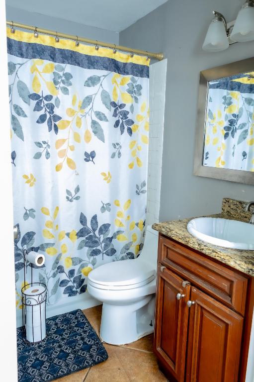 EMERALD COVE - Residential