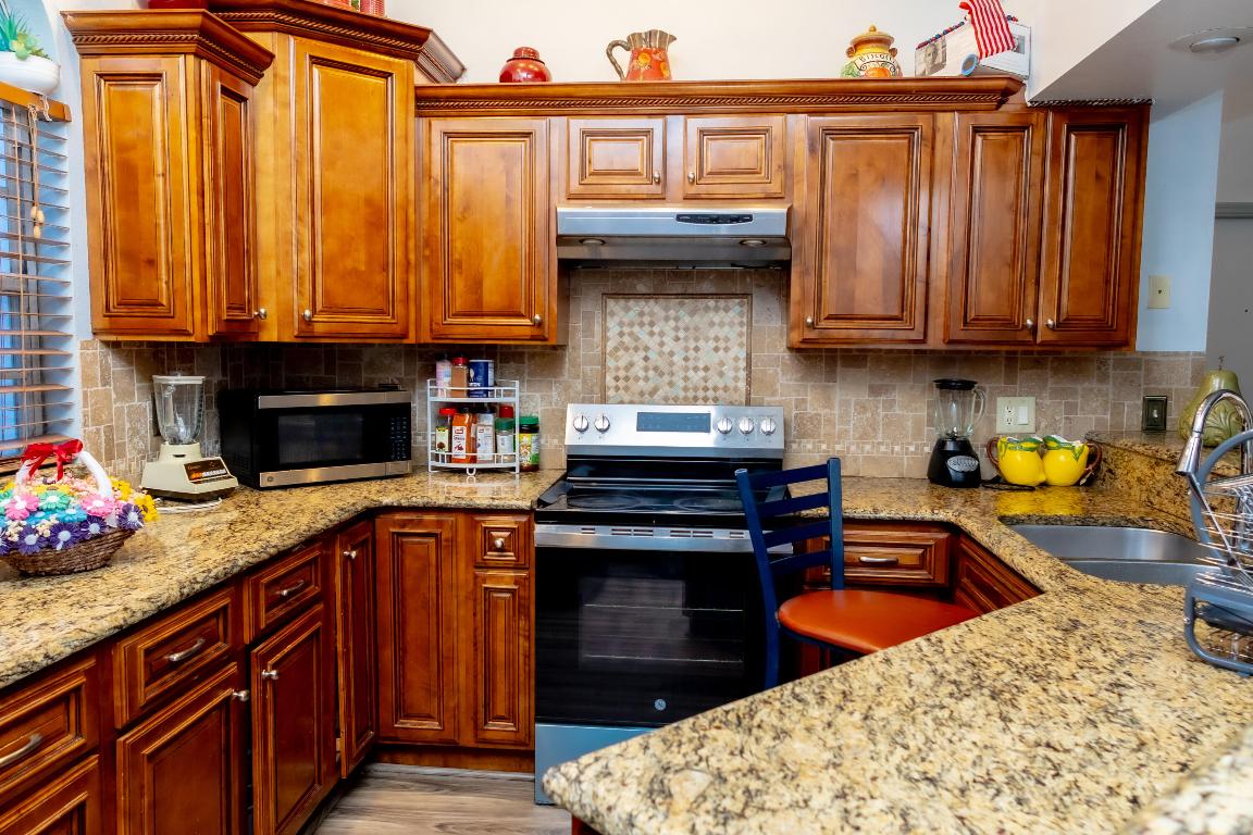 EMERALD COVE - Residential