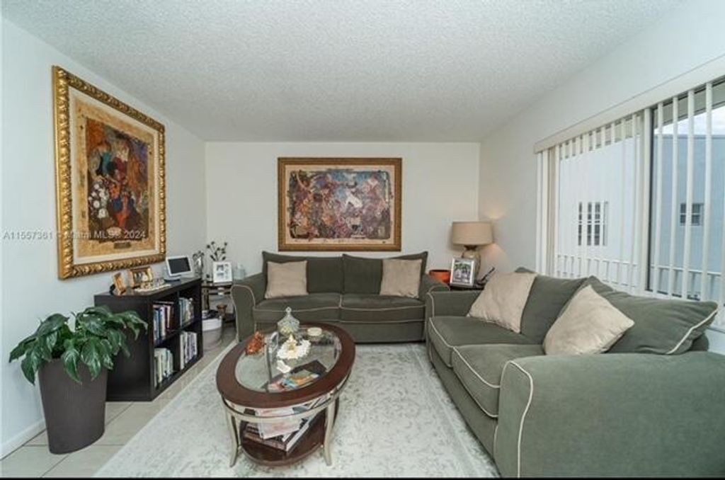Photo of 185 Normandy Lane #D, Delray Beach, FL 33445 (MLS # B26005426)