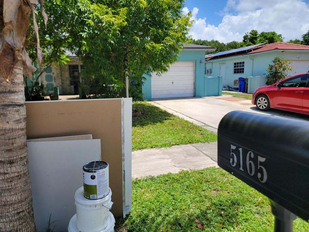 Photo of 5165 SW 10TH Court, Margate, FL 33068 (MLS # B26056359)