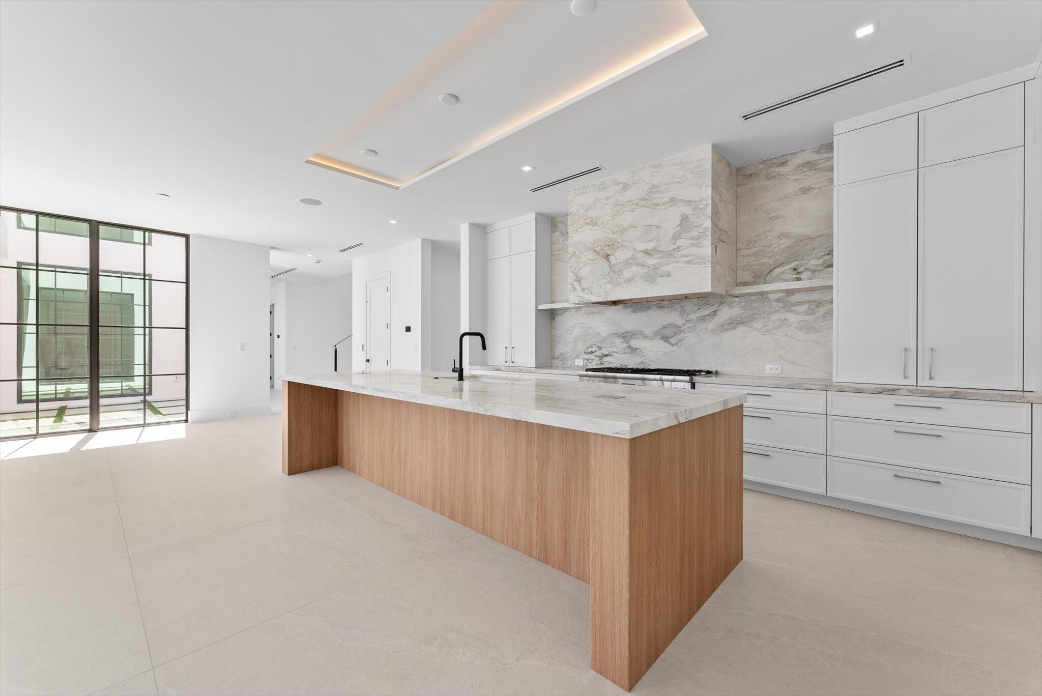 BOCA VILLAS - Residential