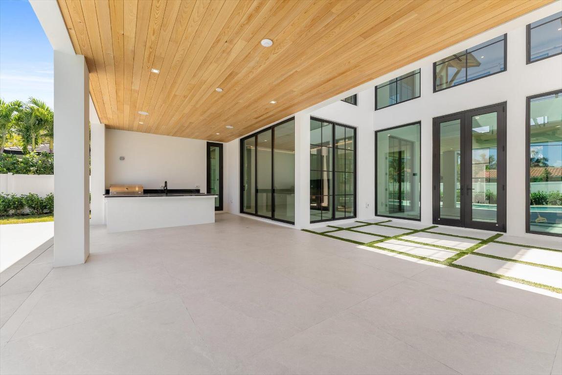 BOCA VILLAS - Residential