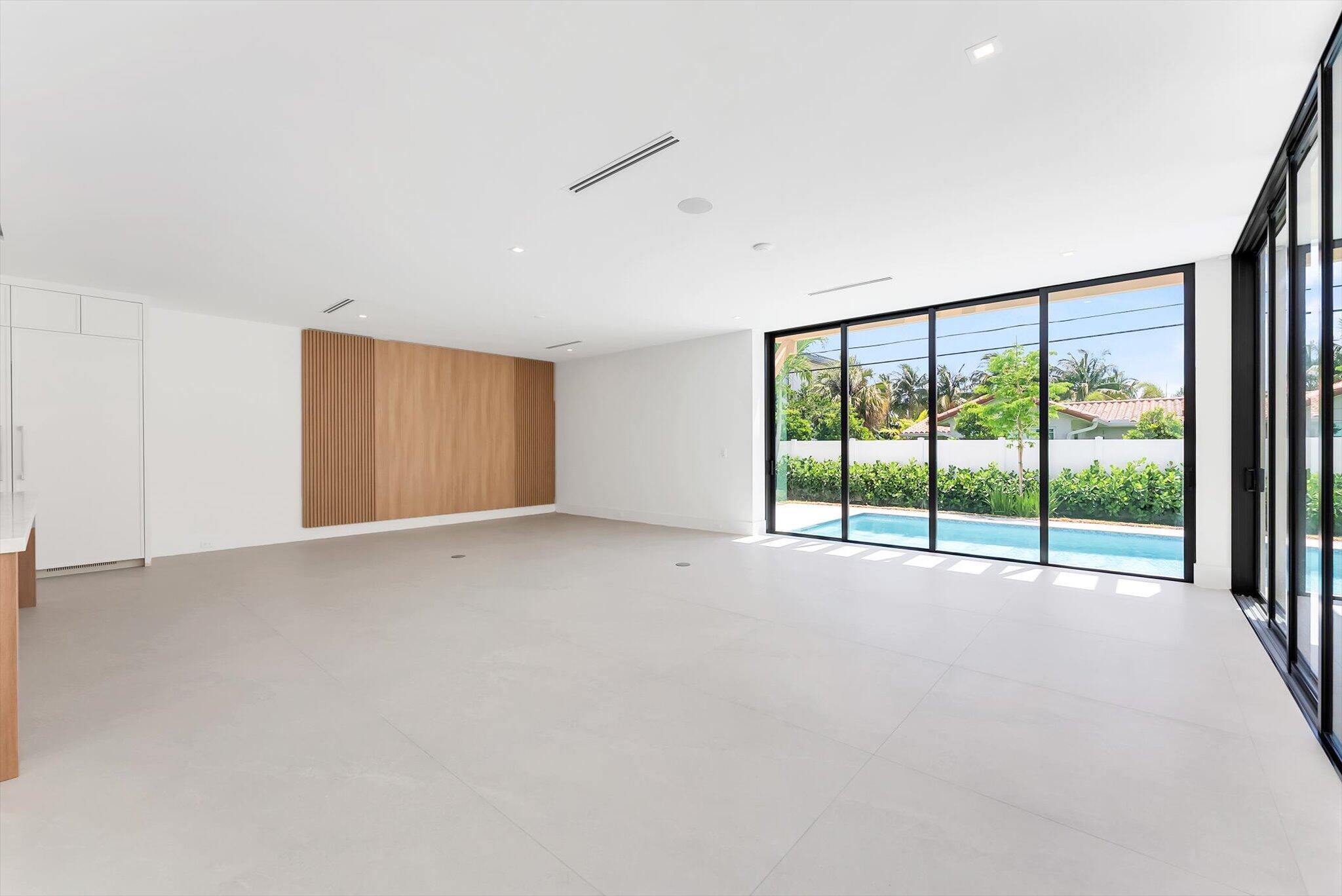 BOCA VILLAS - Residential