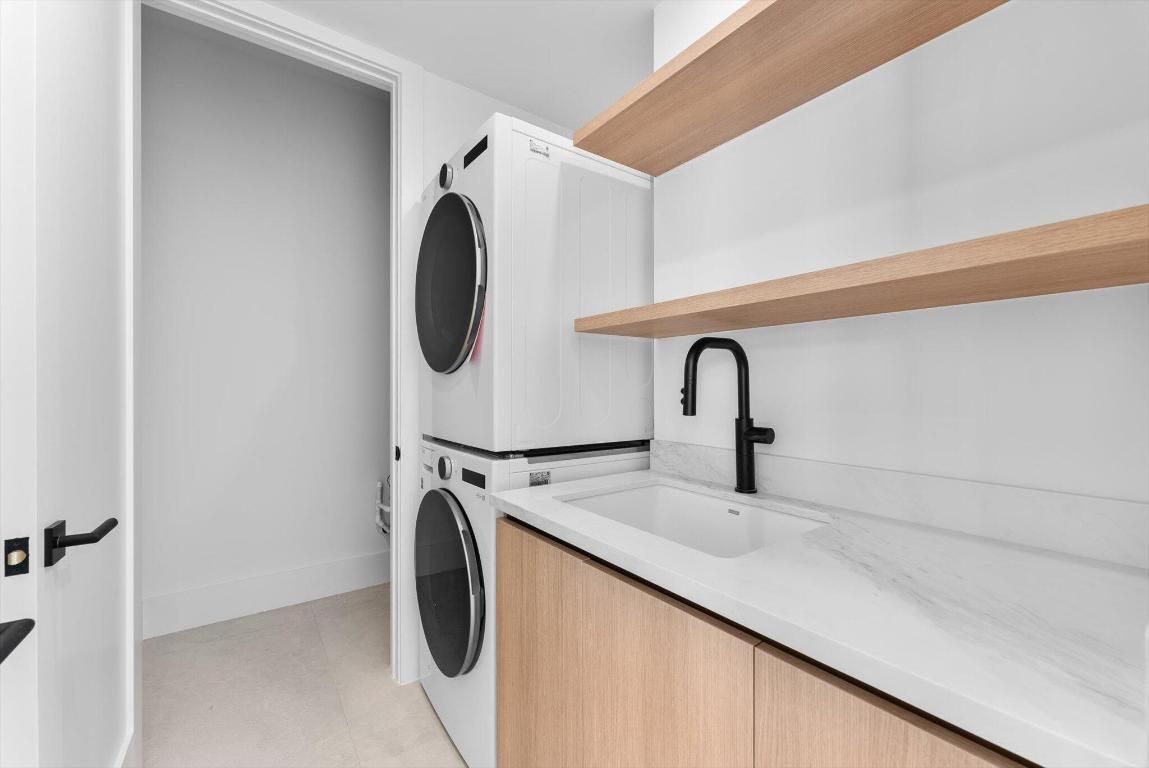 BOCA VILLAS - Residential