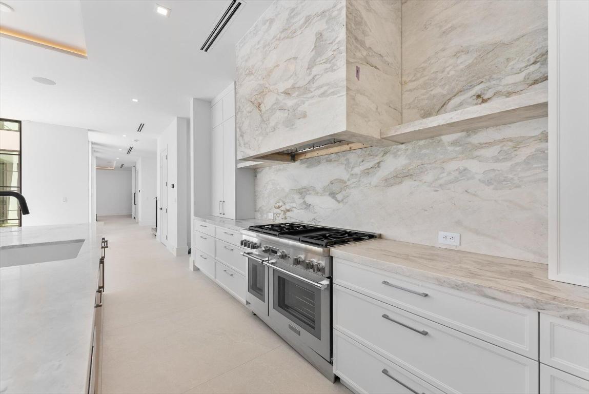 BOCA VILLAS - Residential