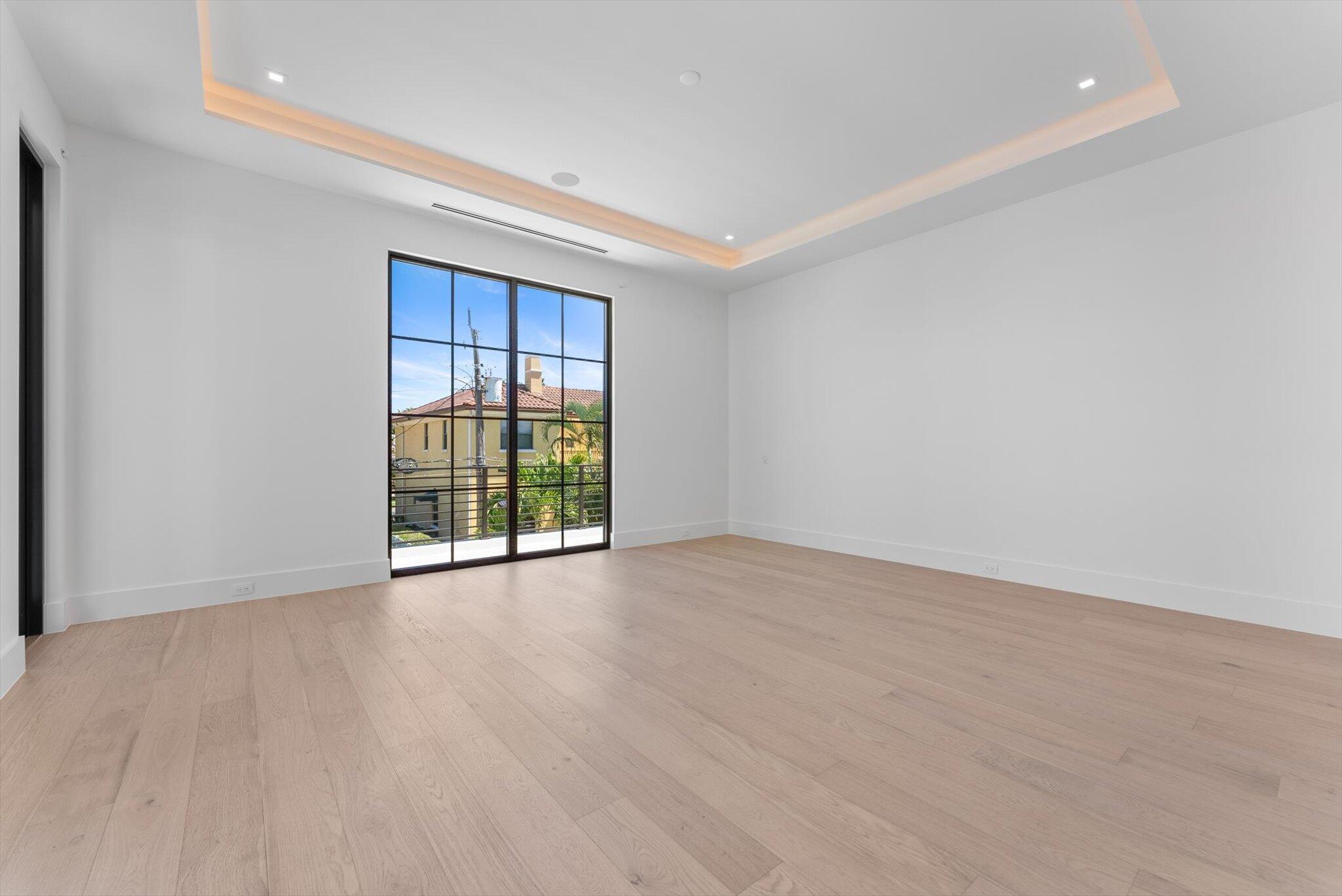 BOCA VILLAS - Residential