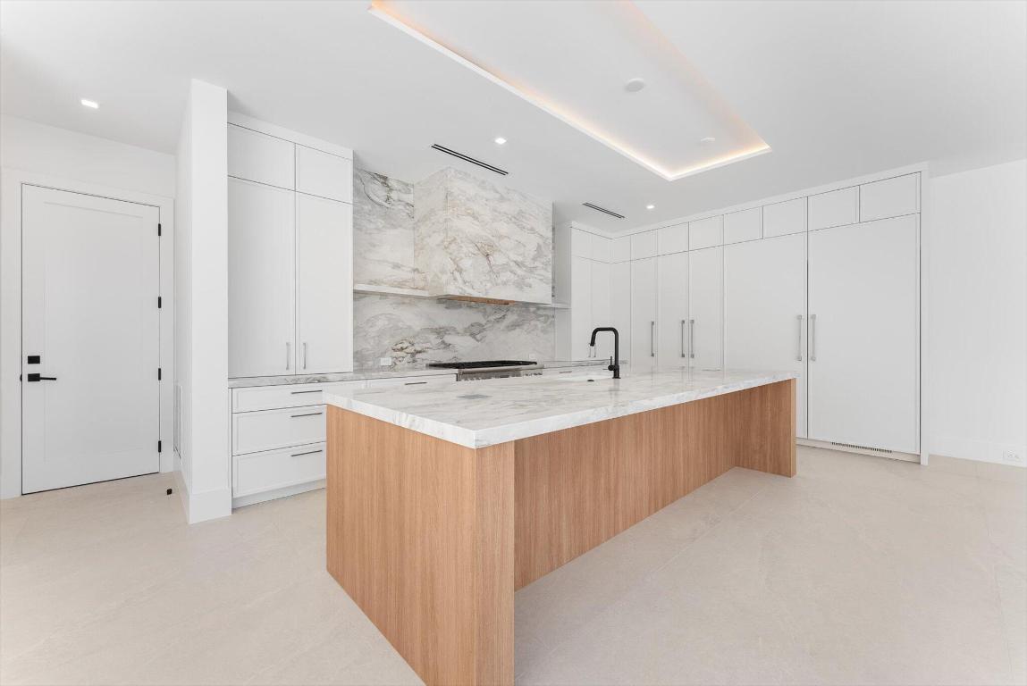 BOCA VILLAS - Residential