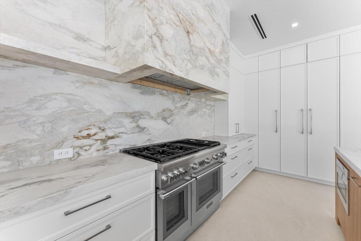 BOCA VILLAS - Residential