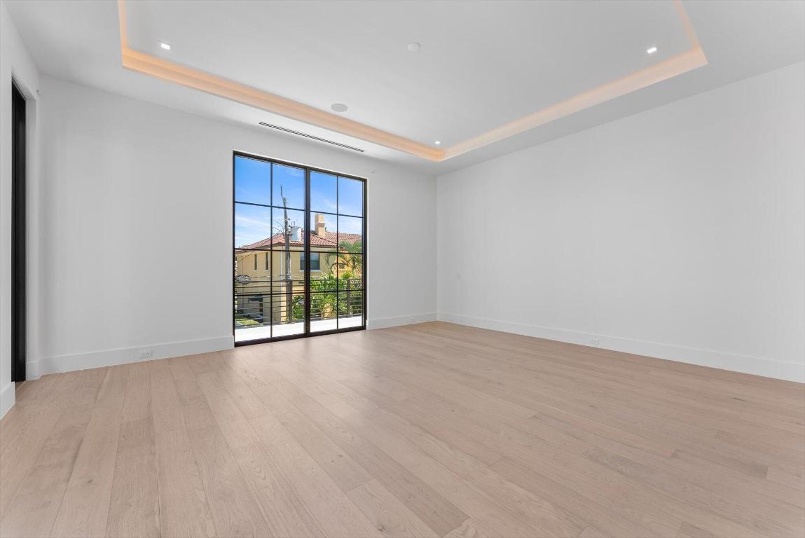 BOCA VILLAS - Residential