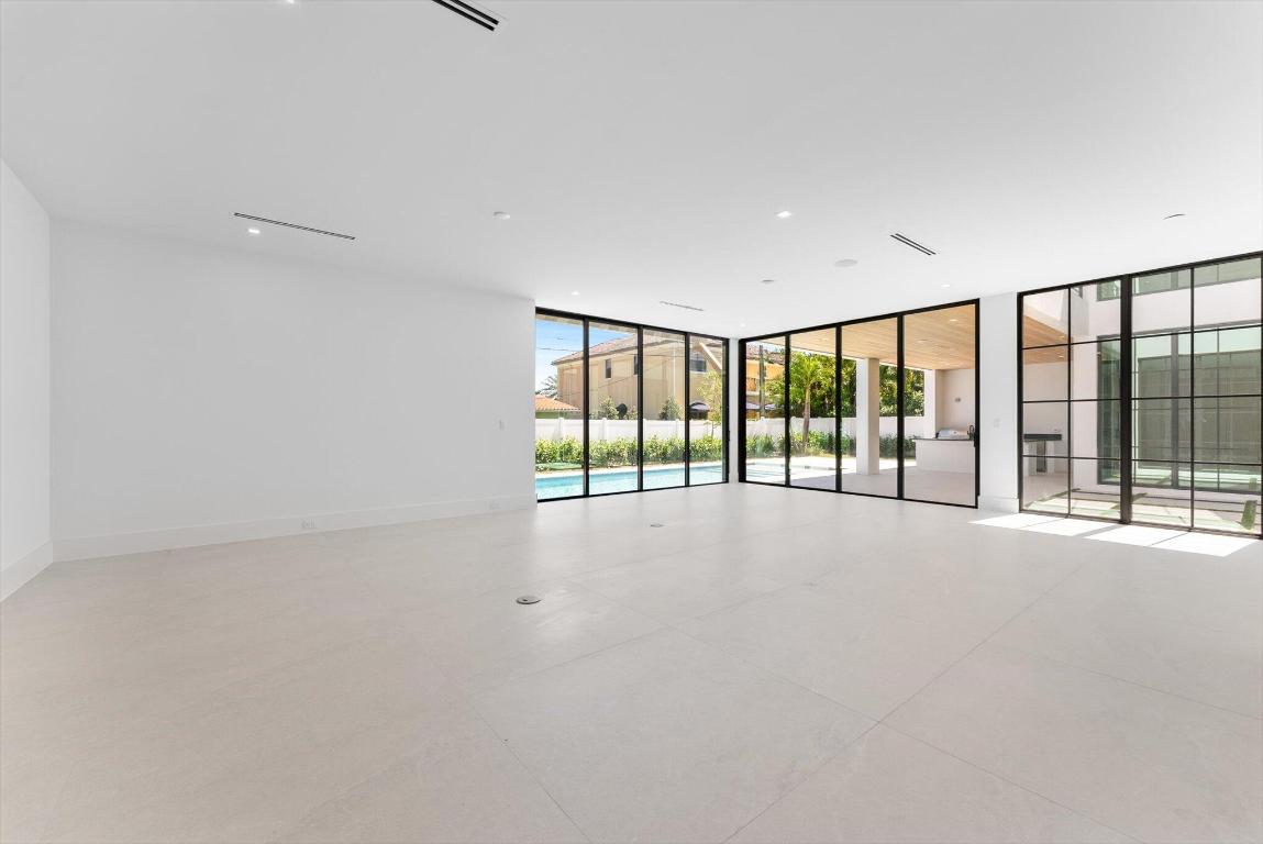 BOCA VILLAS - Residential