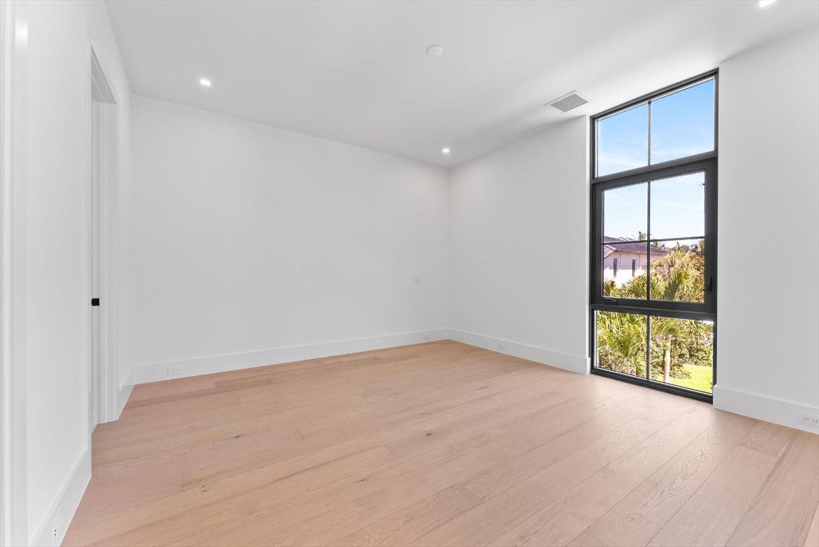 BOCA VILLAS - Residential