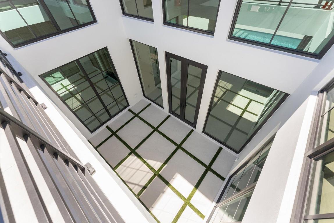 BOCA VILLAS - Residential