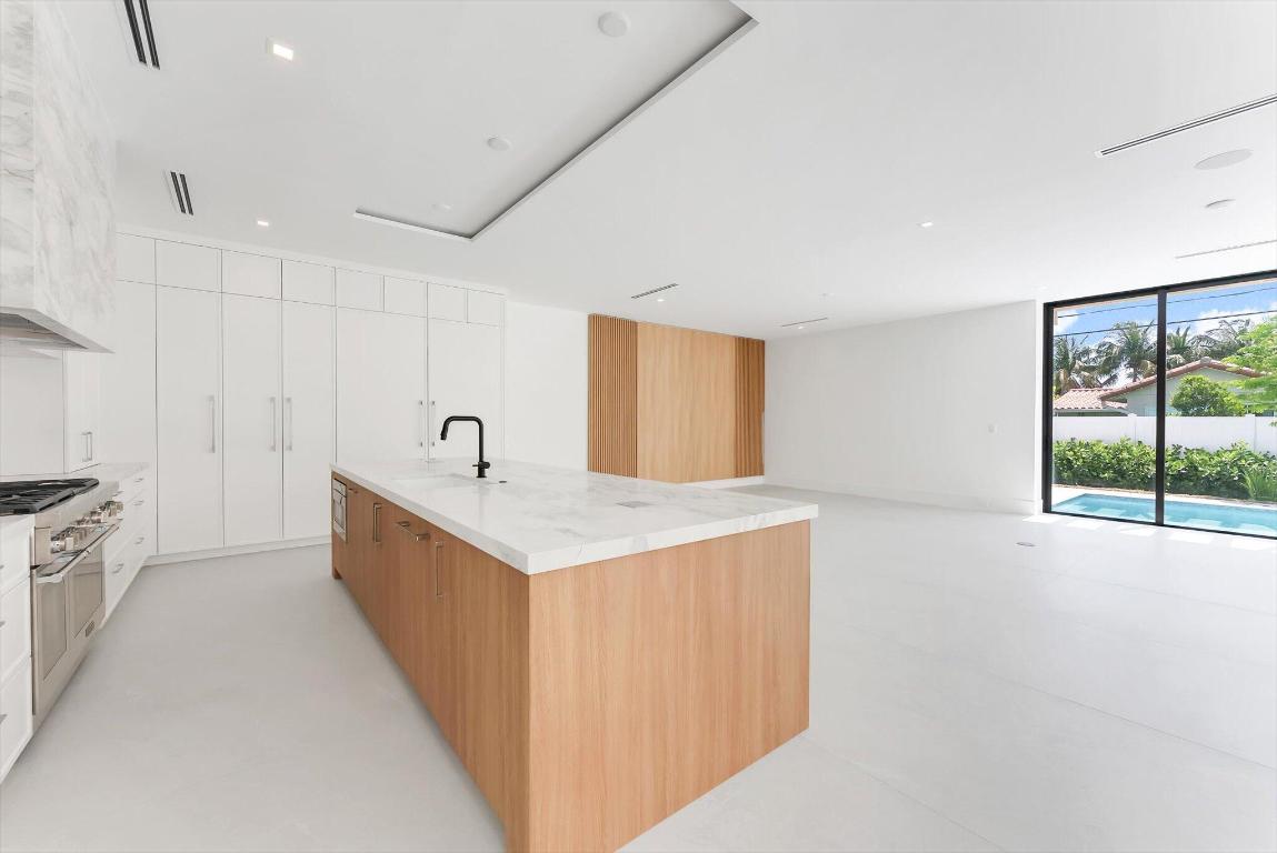 BOCA VILLAS - Residential