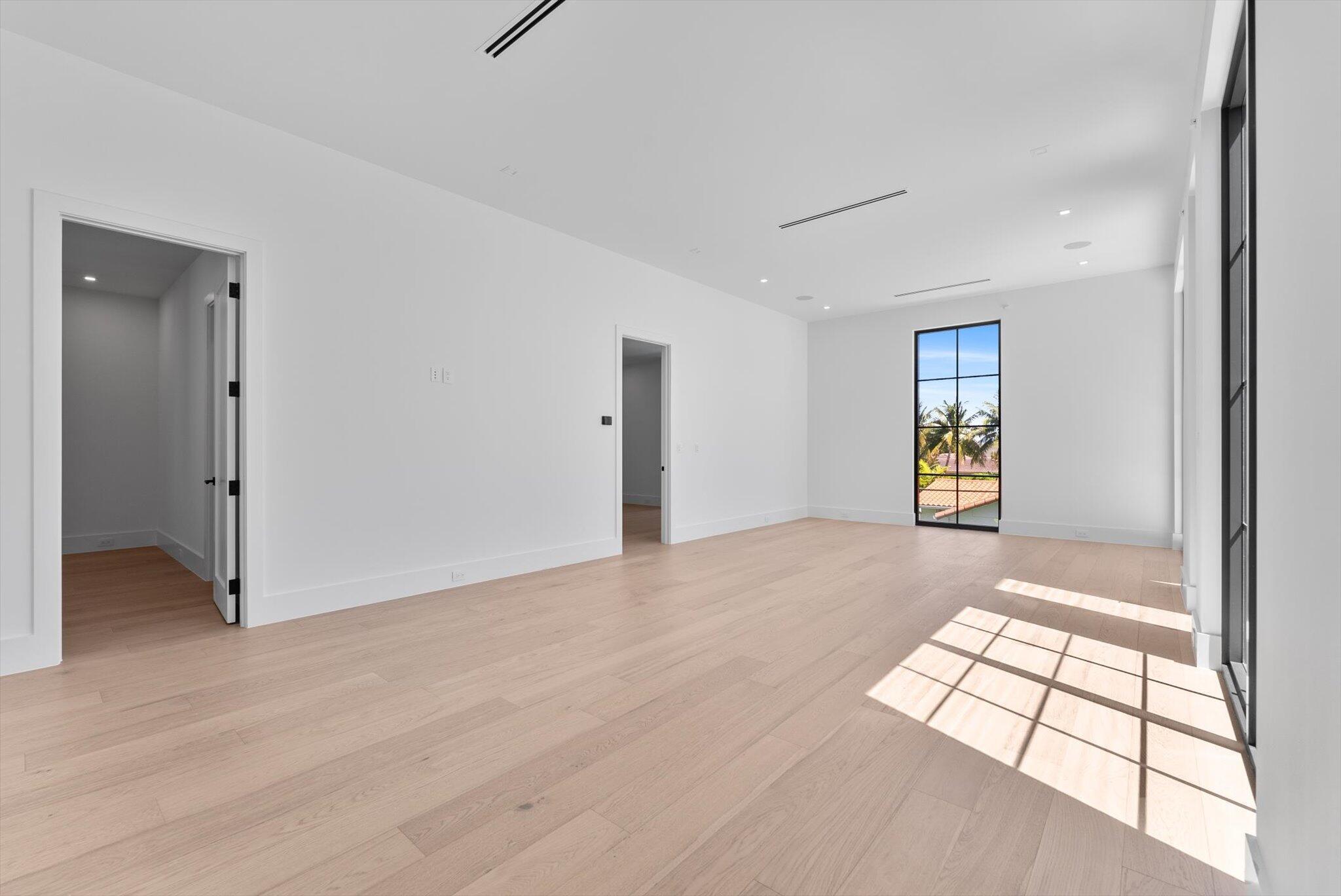 BOCA VILLAS - Residential