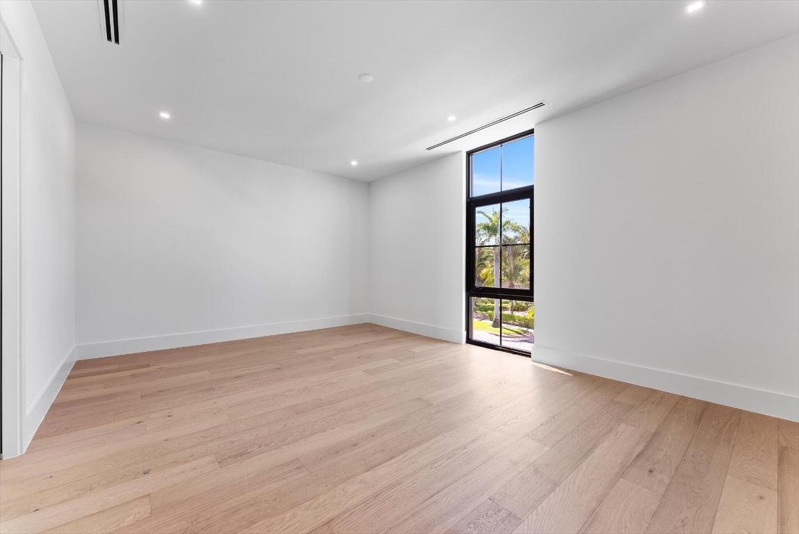 BOCA VILLAS - Residential