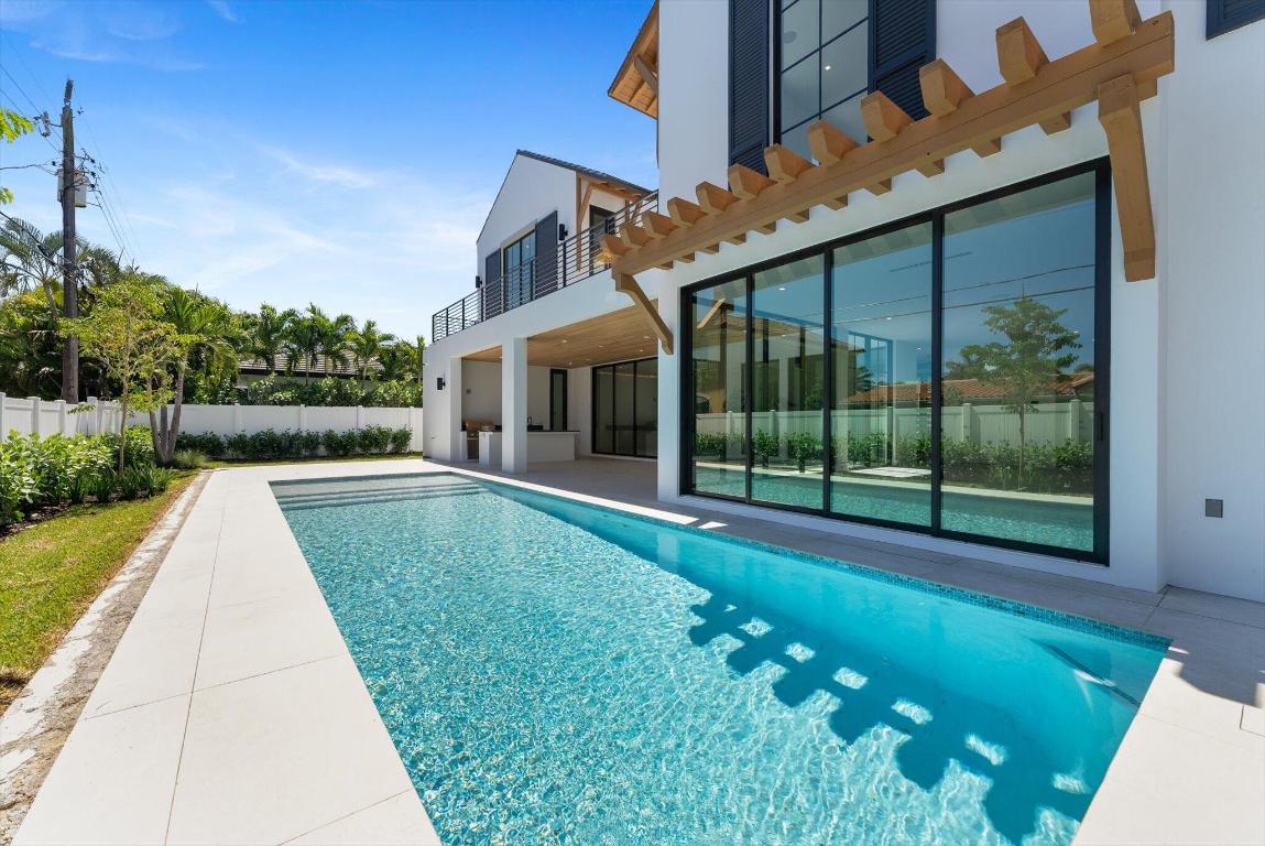 BOCA VILLAS - Residential