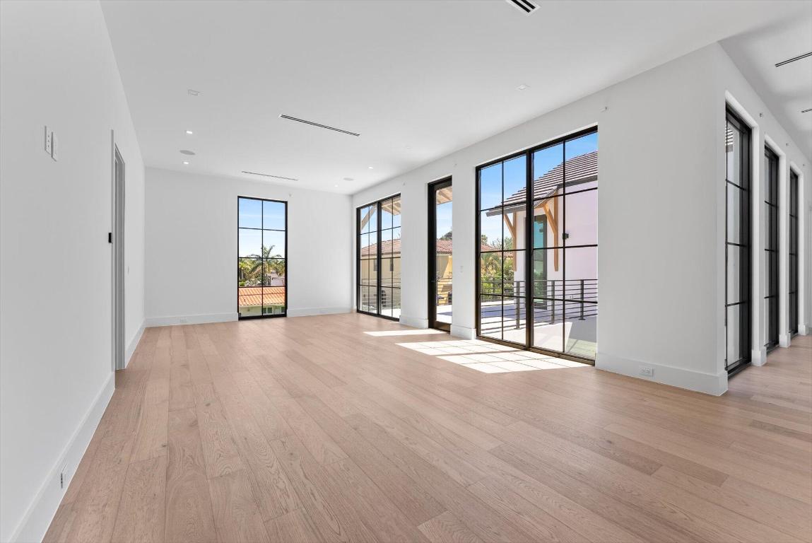 BOCA VILLAS - Residential