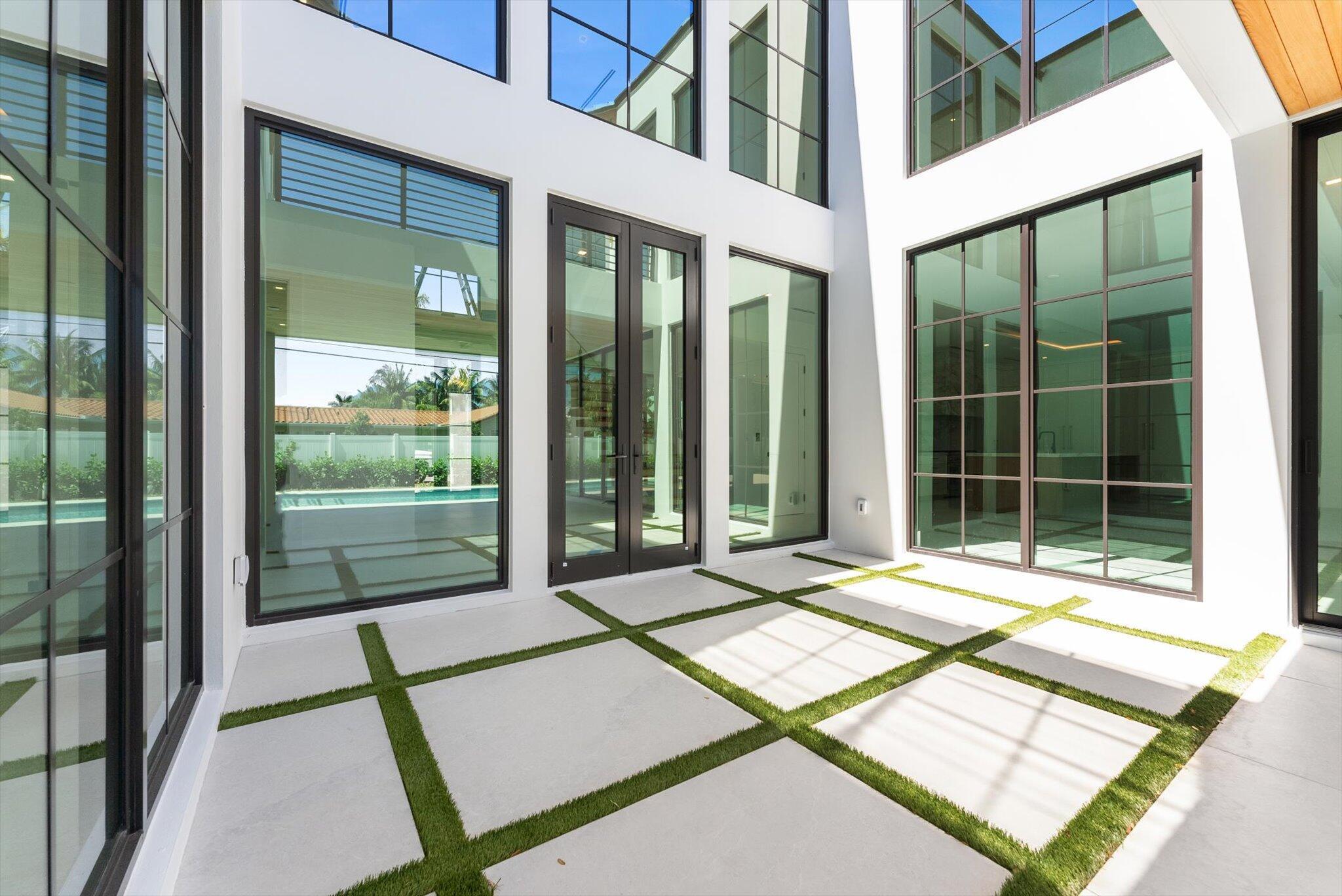 BOCA VILLAS - Residential