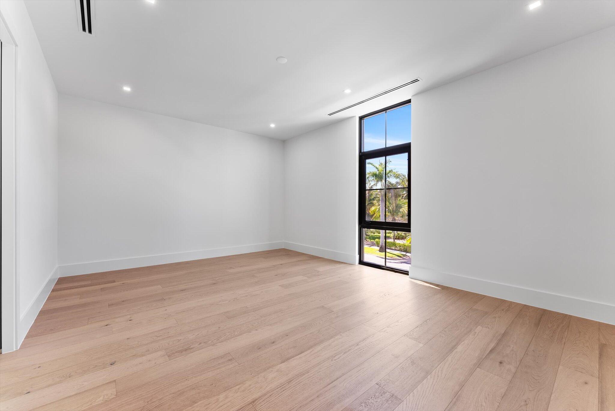 BOCA VILLAS - Residential