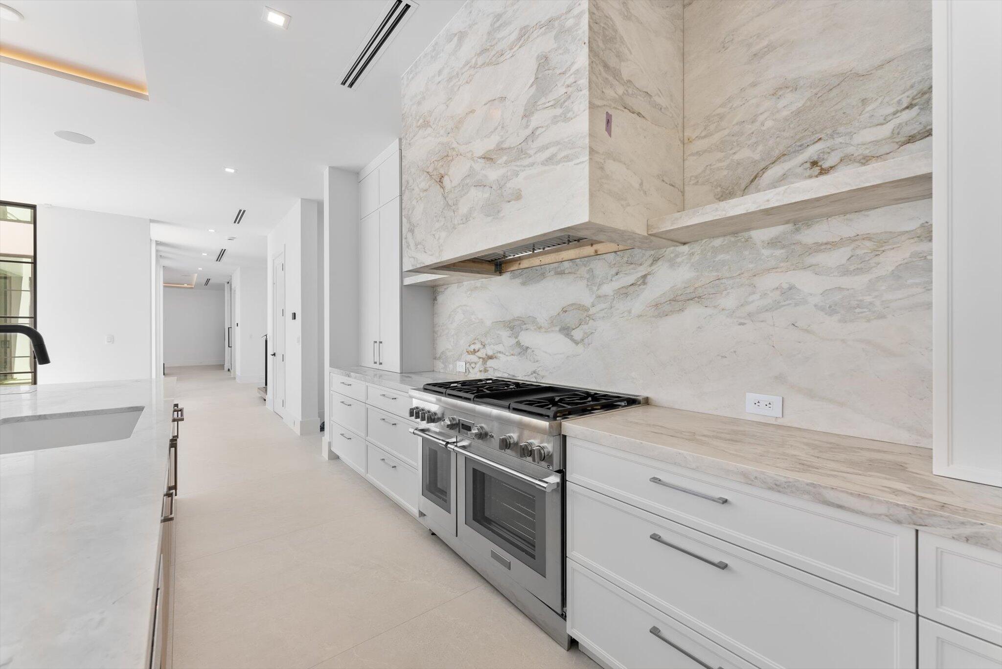 BOCA VILLAS - Residential