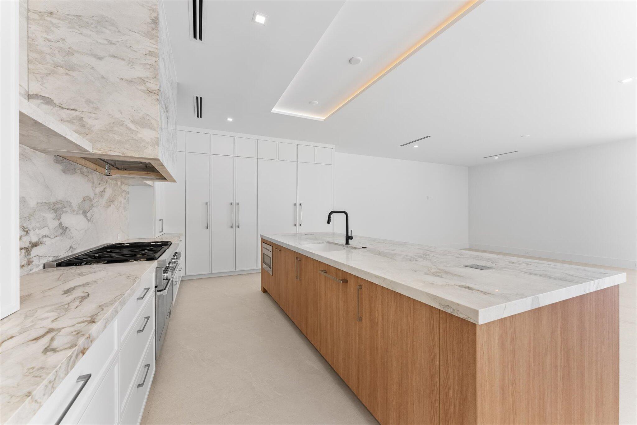 BOCA VILLAS - Residential