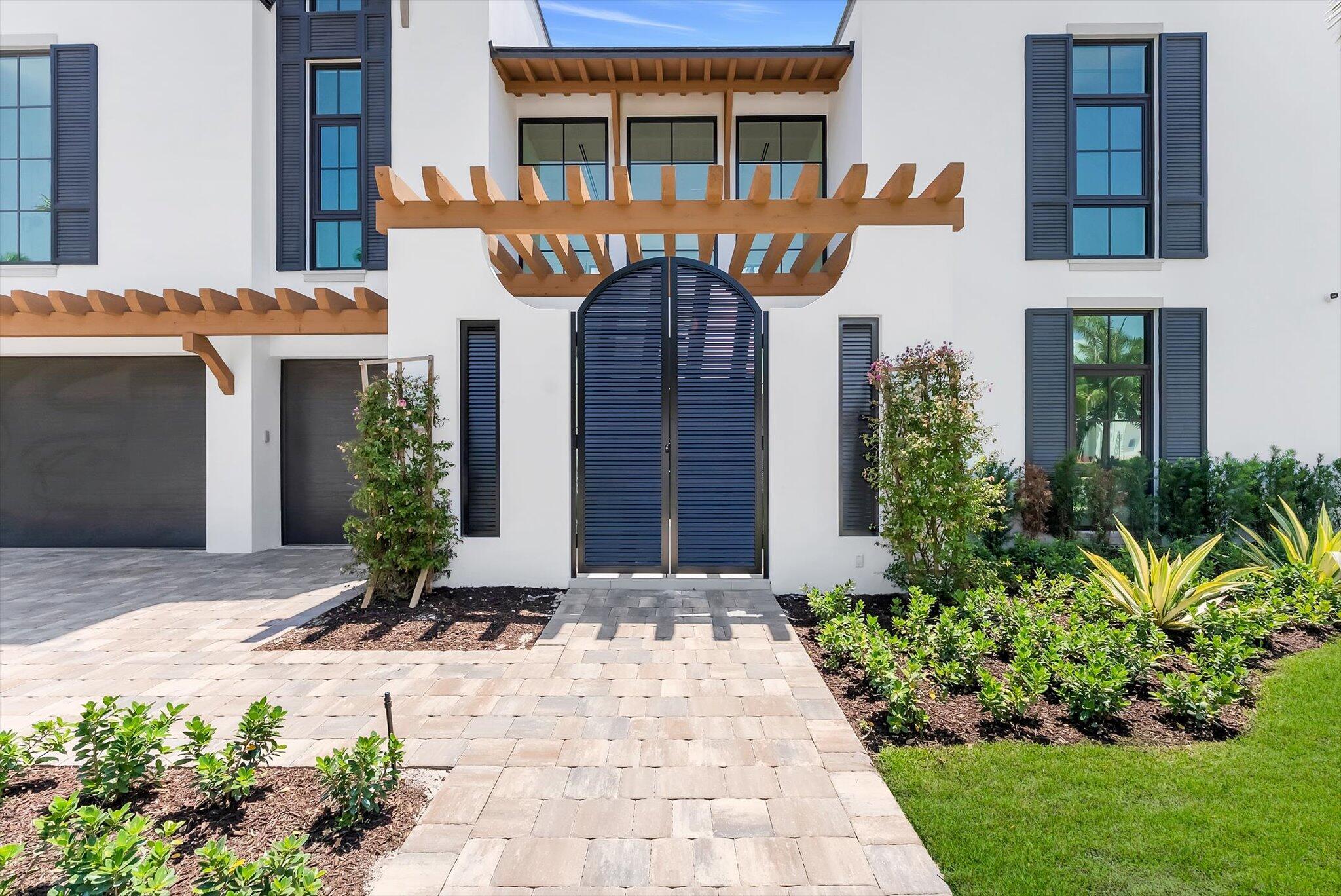 BOCA VILLAS - Residential