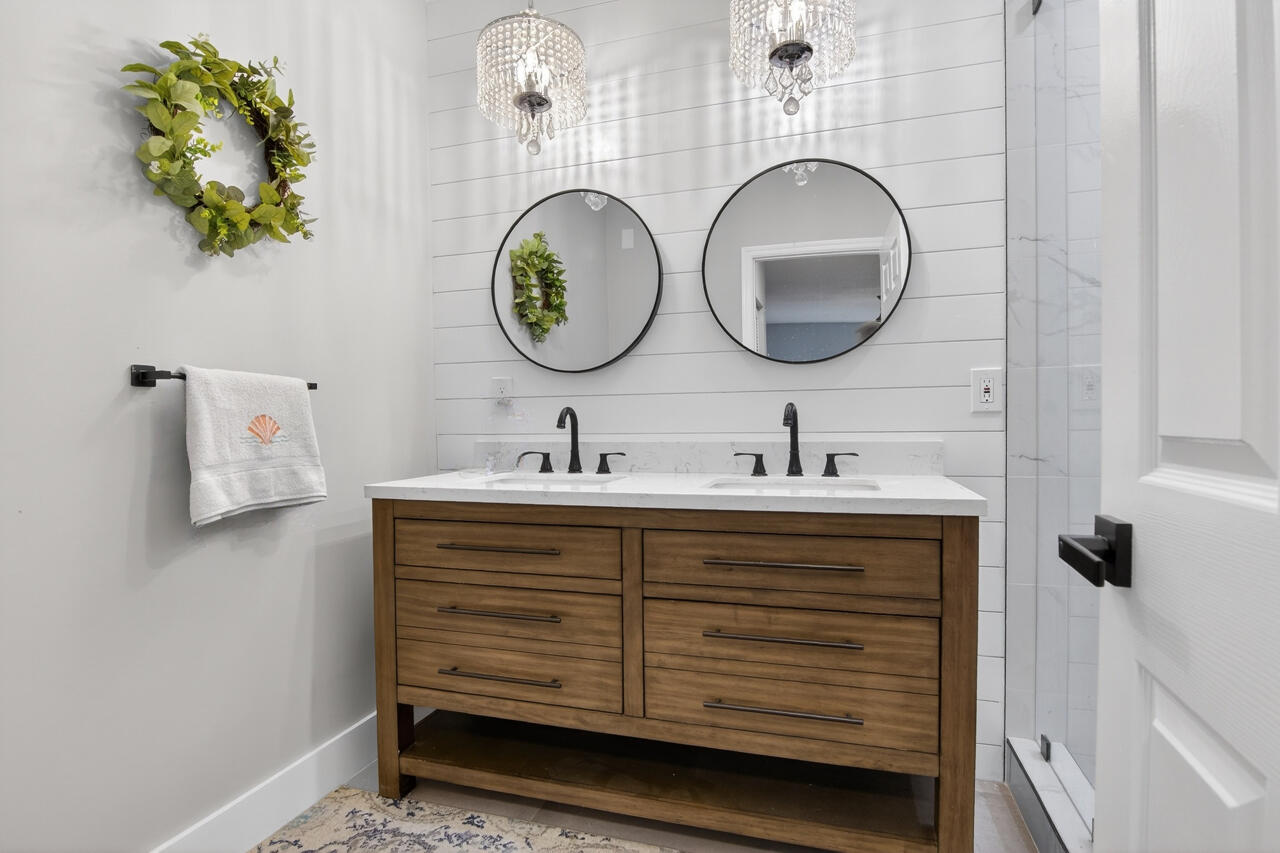 DUNBAR WOODS CONDO 4 - Residential