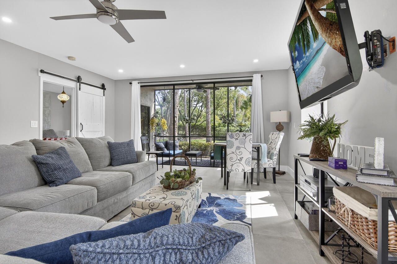 DUNBAR WOODS CONDO 4 - Residential