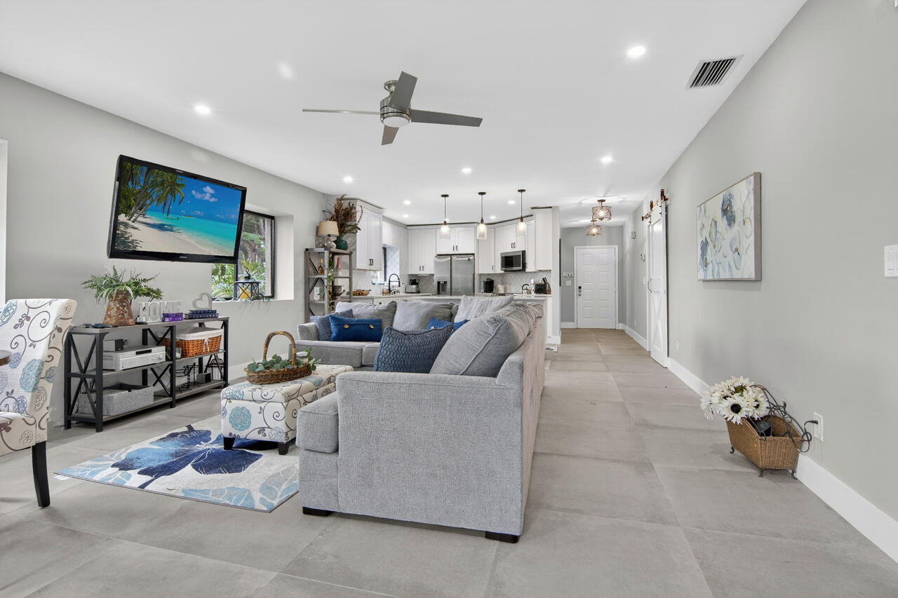 DUNBAR WOODS CONDO 4 - Residential