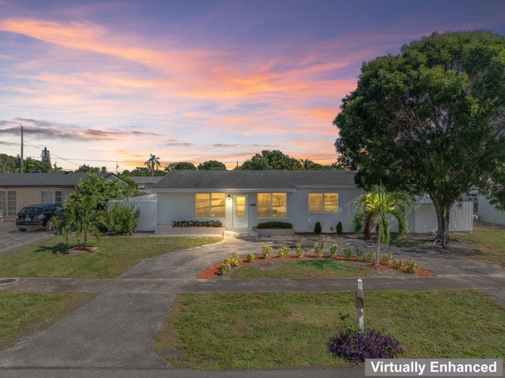 PALM SPRINGS VILLAGE PL 1 IN PB 25 PGS 46 & 47 - Residential