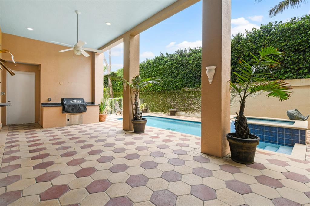 JUPITER KEY 4 - Residential