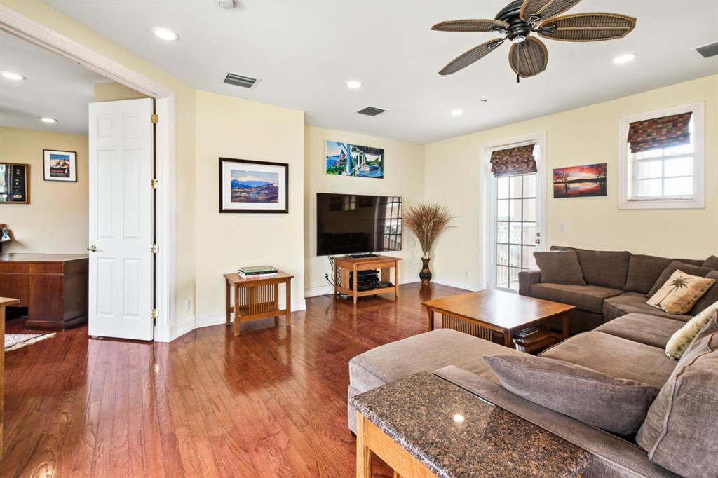 JUPITER KEY 4 - Residential