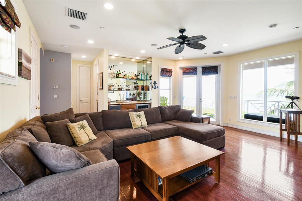 JUPITER KEY 4 - Residential